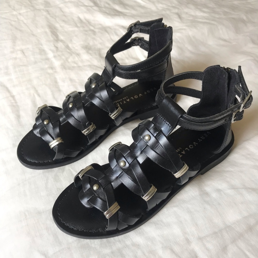 NWOT 🆕 Very Volatile Sandal